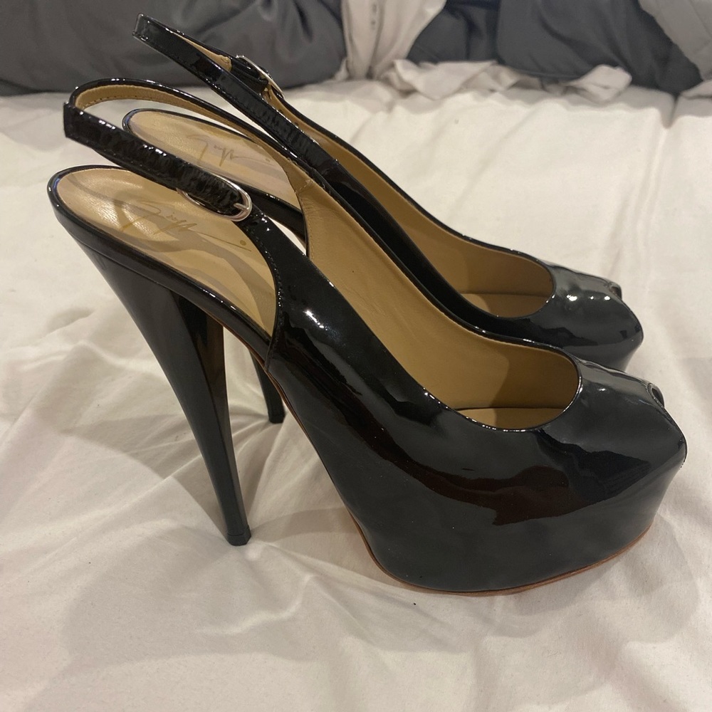 Giuseppe Zanotti patent leather pumps